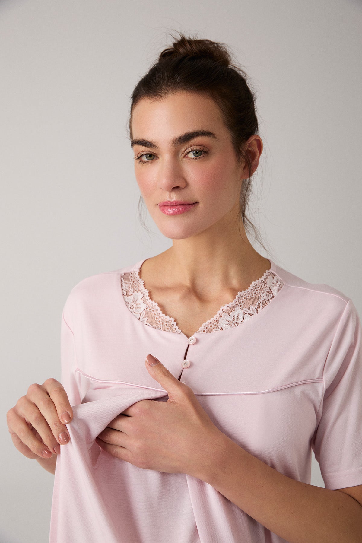 Dantelli Emzirme Özellikli Lohusa Pijama ve Sabahlık Takımı - 1020