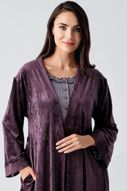Image of Yaka Detaylı Lohusa Pijama ve Kadife Sabahlık Takımı - 23109