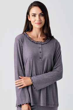 Image of Yaka Detaylı Lohusa Pijama ve Kadife Sabahlık Takımı - 23109