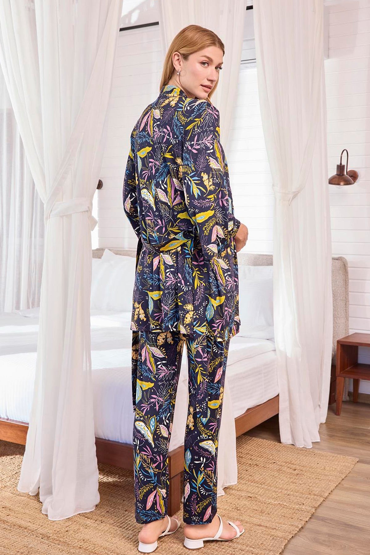 Dantelli Lohusa Pijama ve Desenli Sabahlık Takımı - 25123