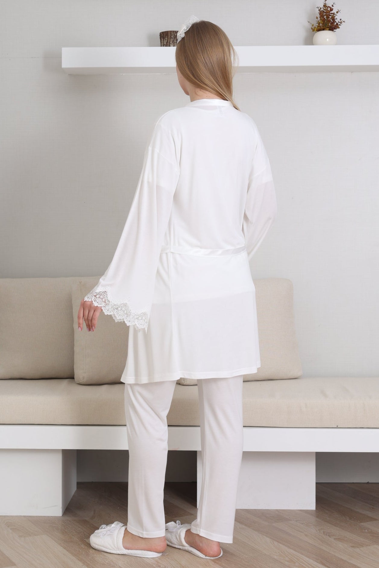 Güpürlü Yaka Lohusa Pijama ve Sabahlık Takımı - 3433