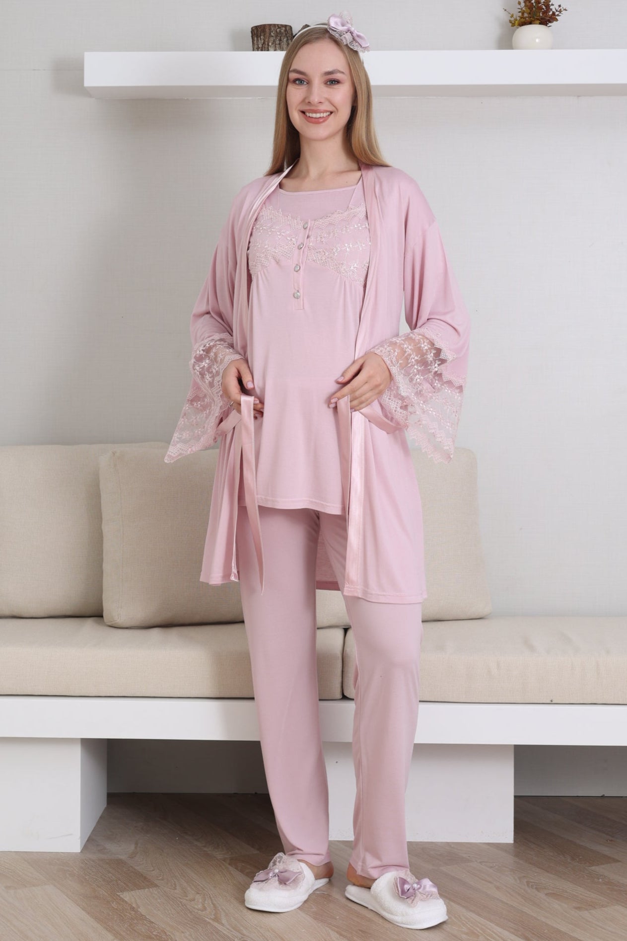 Dantelli Yaka Lohusa Pijama ve Dantelli Volan Kol Sabahlık Takımı - 3431