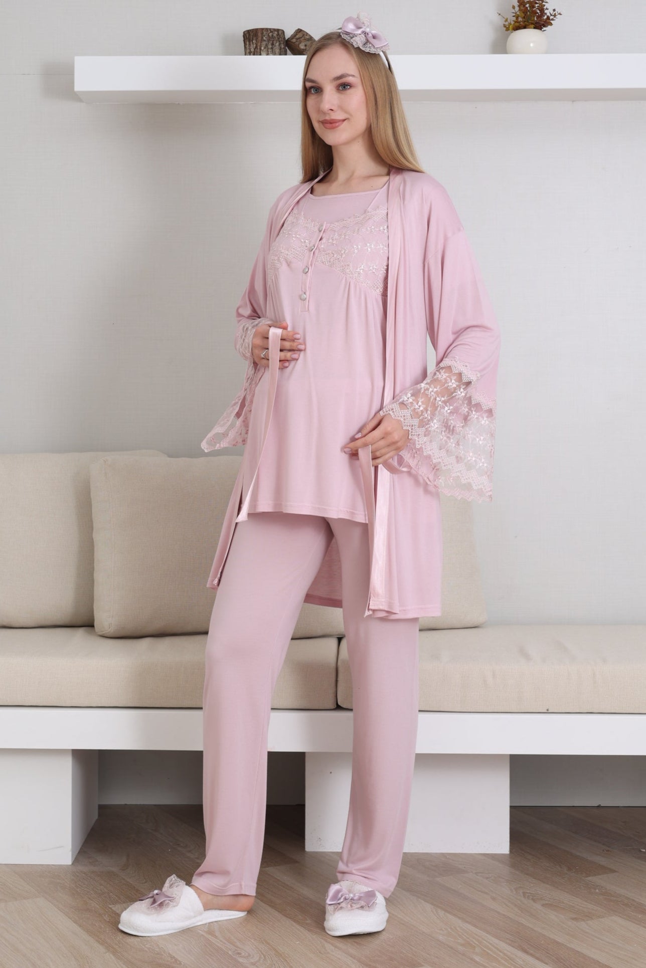 Dantelli Yaka Lohusa Pijama ve Dantelli Volan Kol Sabahlık Takımı - 3431